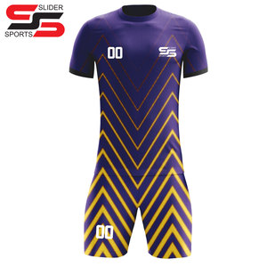 ชุดกีฬาสำหรับเด็กชุดฟุตบอลทำจากโพลีเอสเตอร์ชุดฟุตบอลตัดอัตโนมัติชุดฟุตบอลออกแบบได้เองและสั้น - Product Image 5