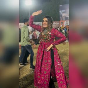 Fabricant en gros de kurtis en coton de qualité supérieure avec des imprimés numériques et des travaux de séquence pour l'exportation en gros et les magasins de détail - Product Image 2