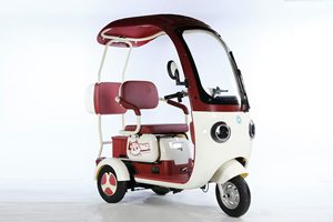 Prix Économiques Magnifique Scooter Tricycle Électrique à Pédales 3 Roues Style Chopper avec Siège Passager pour 2 Adultes et <span class=keywords><strong>Toit</strong></span> en Promotion - Product Image 2