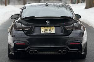 Auto Usado Confiable, BMW M4 Coupé 2018, Motor de 6 Cilindros con Doble Turbo - Product Image 3