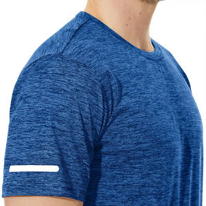 T-shirt de sport pour hommes en polyester de haute qualité, uni ou imprimé, idéal pour la gym et l'entraînement musculaire - Product Image 5