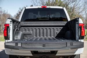 2023 F0rd F-150 Lightning Lariat Dual-Motor 4WD, Extended Range <b>Battery</b>, E-Lock Rear Axle - Product Image 5