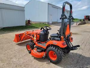 Usado para Kubota BX2360 Mini Tractor de ruedas con cortacésped Componentes de núcleo pequeño Motor Bomba de engranajes Caja de cambios - Product Image 6