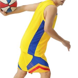 Conjuntos de Uniformes de Baloncesto Personalizados para Hombre, Ligeros, de Secado Rápido, Transpirables, Estilo Retro Profesional - Product Image 1