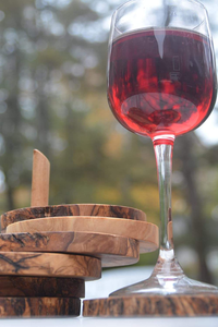 Sous-verres carrés en bois écologiques contemporains avec finition durable pour boissons chaudes et froides à la maison ou au bureau, artisanat Saniya - Product Image 3