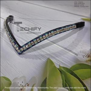 Elegante tocado de cuero en forma de V para caballos Diseño elegante con detalles de cristal para eventos ecuestres y uso de equitación - Product Image 6