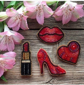 Amuleto de Autobús de Nueva York con Cuentas Bordadas a Mano, Moderno, Bonito, Elegante, Lujoso, Novedoso, Hermoso y Personalizado de glowin fashion - Product Image 1