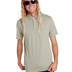 Camiseta de golf transpirable para hombre al por mayor, con logo bordado personalizado, de lona, antiarrugas, con bolsillo, de manga corta, de punto. - Product Image 4