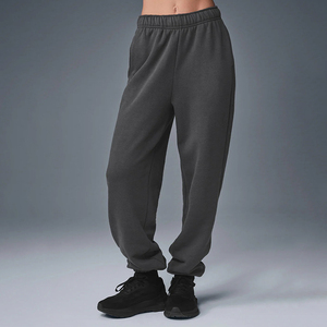 OEM nouveauté femmes ample surdimensionné entraînement pantalons de yoga sport jogging couleur unie coton pantalons de survêtement dernière conception 2025 - Product Image 1