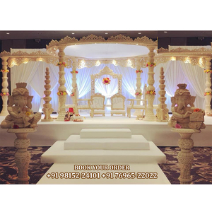 Mandap en bois sculpté élégant pour mariage anglais Designervwhite Mandap de mariage sculpté en bois d'intérieur Mandap de mariage asiatique chic - Product Image 1