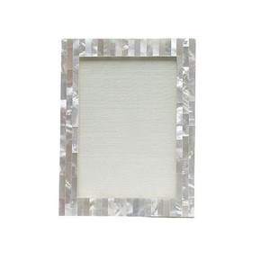 Cadre photo en bois et nacre de style nouveau fait à la main Couleur et design uniques - Product Image 3