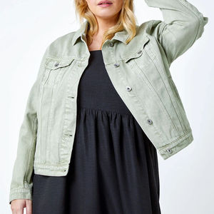 Chaqueta Vaquera de Mezclilla Transpirable para Mujer, Diseño Personalizado con Parches en los Brazos, Colección de Invierno 2024, Servicio OEM - Product Image 4