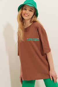 Fabricant de t-shirts de l'usine du Bangladesh Nouvelle mode T-shirt d'été pour femmes T-shirts imprimés personnalisés T-shirt 100% coton pour femmes - Product Image 5