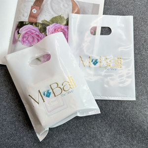 Sacs en plastique personnalisés avec poignée découpée avec logo vente en gros - Product Image 6