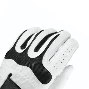 Gants de golf haut de gamme fabriqués avec un tissu léger et doux offrant une adhérence confortable pour la pratique sur le parcours - Product Image 4