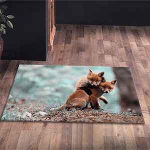 Tapis imprimé avec des animaux sauvages : renard, paysage forestier et motifs personnalisés, tapis doux non tissé - Product Image 4