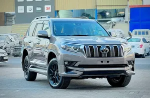 Mejor Oferta Prado TX |   Especificaciones Japonesas RHD |   Motor Diésel de 2.8L y 4 Cilindros |   4x4 Automático |   SUV de 7 Plazas |   Certificado para Exportación a Japón - Product Image 2