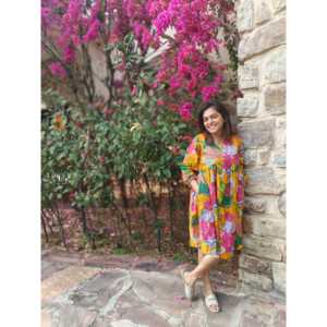 Vestido Elegante Floral de Algodón 100% sin Tirantes con Cuello Halter Cuadrado Translúcido ODM para Fiesta Formal o Día Dulce, Talla XS, Estilo Toscana - Product Image 4