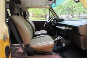 Auto Usado de Calidad a Precio Accesible, Volkswagen Vanagon L 1982, Volante a la Izquierda - Product Image 4