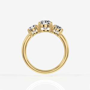 Anillo de Tres Piedras con Diamante Moissanite Corte Portugués, Elegante Anillo de Boda de Plata de Ley - Product Image 3