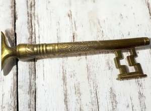 Ouvre-bouteille clé en métal en laiton AK en pièce de luxe finie polonaise au prix de gros pour la vaisselle/ustensiles de cuisine - Product Image 5