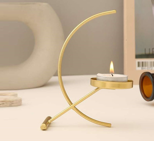 Bougeoir décoratif de mariage d'or en métal de conception nouvelle et simple de DSH. - Product Image 1