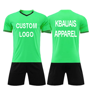 Ensemble de vêtements de football athlétiques personnalisés écologiques, service OEM avec logo et numéros/noms d'équipe personnalisés pour vêtements de sport pour hommes adultes - Product Image 5