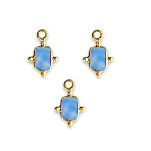 Dijes de plata con forma de rectángulo de ópalo azul Bisel dorado Vermeil - Product Image 1