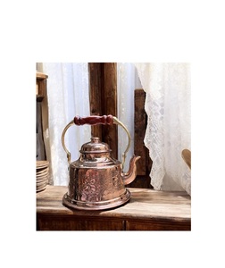 Hervidor de cobre hecho a mano con acabado Premium perfecto para la exhibición de cocina, elaboración de té, decoración elegante para el hogar y eventos especiales. - Product Image 1