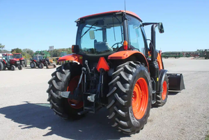 Tracteur agricole M6-101 d'occasion en excellente condition - Product Image 5