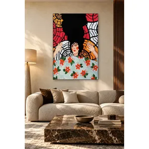 Impression sur toile de femme Fida avec les mains levées et des motifs de toile d'araignée - Product Image 3