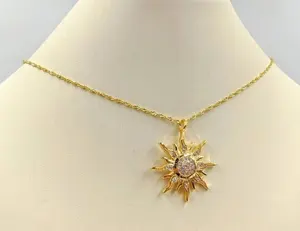 Collar con Colgante de Diamante Moissanite Unisex de Plata de Ley 925 de Tishya Diamond con Baño de Plata/Oro Rosa/Oro - Product Image 3