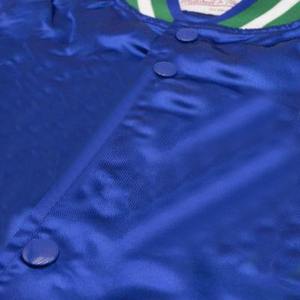 Vente chaude Mode Soie Satin En Gros Varsity Vestes Couleur Personnalisée Logo Hommes Bomber Veste Fabriqué au Pakistan 2024 - Product Image 6