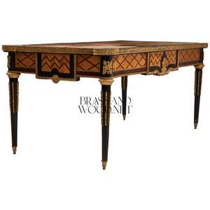 Mesa de Centro de Lujo con Incrustaciones de Madera en Forma de Diamante y Adornos de Latón Antiguo para Salas de Estar Clásicas y Prestigiosas - Product Image 5