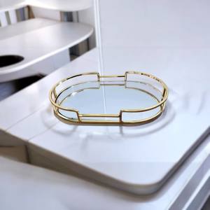 Plateau miroir en métal en fer fait main belle qualité plateau de service et de cadeau de forme ovale pour parfum Cupcake et tige de décoration - Product Image 3