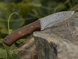 มีดล่าสัตว์ทำด้วยมือด้ามไม้วอลนัทพร้อมปลอกหนังมีดสำหรับตั้งแคมป์สไตล์คาวบอย - Product Image 6