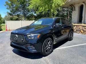 Mercedes-Benz GLE 2024 impecablemente limpio - Product Image 2