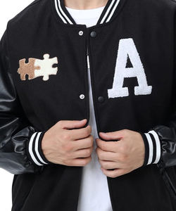 Veste universitaire à manches en cuir pour hommes avec patchs personnalisés Manteau d'hiver à col rond en laine 100% - Product Image 5