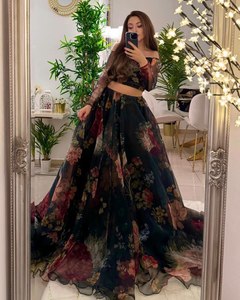 Look riche couleur noire Pure Organza soie imprimé fleuri Lehnga Choli avec Dupatta Wedding Wear meilleur prix pour les femmes ethniques - Product Image 1