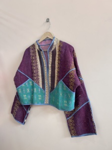 Chaqueta Kantha vintage hecha a mano, única en su tipo, estilo bohemio hippie, ropa de calle. - Product Image 4