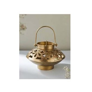 Linterna de luz colgante con forma de globo de huracán decorativa de metal personalizada al por mayor elegante para centro de mesa de decoración del hogar - Product Image 4