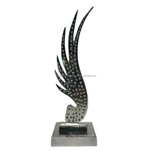 Escultura decorativa de aluminio con acabado de níquel para decoración del hogar Escultura de metal Artículos de regalo de Diwali - Product Image 1