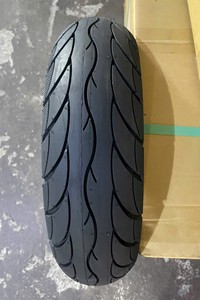 Neumático Tubeless de Caucho Natural 110/70-12, Neumático para Scooter 3.00-17 TL, Neumático para Motocicleta - Product Image 4