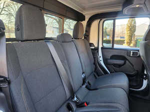 USADO, SUV Deportivo Ultra-Lujo 2024, Gasolina, Automático, 7 Plazas, Cámara de 360°, Techo Panorámico - Product Image 4