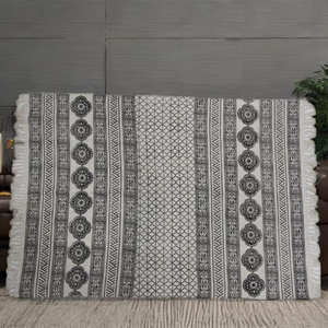 ผ้าห่มทอมือสุดหรูทันสมัย ผลิตจากผ้าฝ้าย 100% สำหรับฤดูหนาว พิมพ์ลายอินเดีย บูโจดี ทอมือ ระบายอากาศได้ดี เป็นมิตรกับสิ่งแวดล้อม รูปทรงสี่เหลี่ยมผืนผ้า สำหรับใช้ในบ้าน - Product Image 1