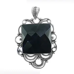 Collier pendentif vintage en argent 925 pour femme avec onyx noir serti clos et chaîne serpent pour usage quotidien - Product Image 2