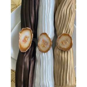 ห่วงใส่ผ้าเช็ดปากทำจากเรซินสีสันสดใสและออกแบบมาสำหรับการตั้งค่าบนโต๊ะที่สดใสและร่าเริงสำหรับทุกโอกาส - Product Image 5