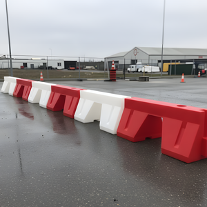 Barrière de sécurité routière rouge 120 x 50 x 50 cm en plastique PE, garde-corps de circulation pour usage intérieur - Product Image 5