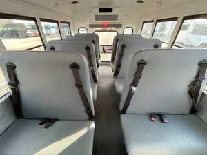 Bus de transport d'étudiants fiable, occasion, prêt à rouler, OFFRE 2020, en excellent état, capacité 14 passagers - Product Image 2