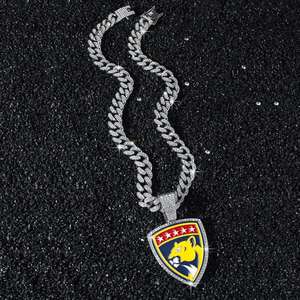 Colgante de Lujo con Forma de Balón, Diseño de Guepardo Campeón, Personalizado con Logotipo Animal, Unisex, Chapado en Oro de 14k, Plata de Ley, Moissanita, para Fanáticos del Deporte - Product Image 3